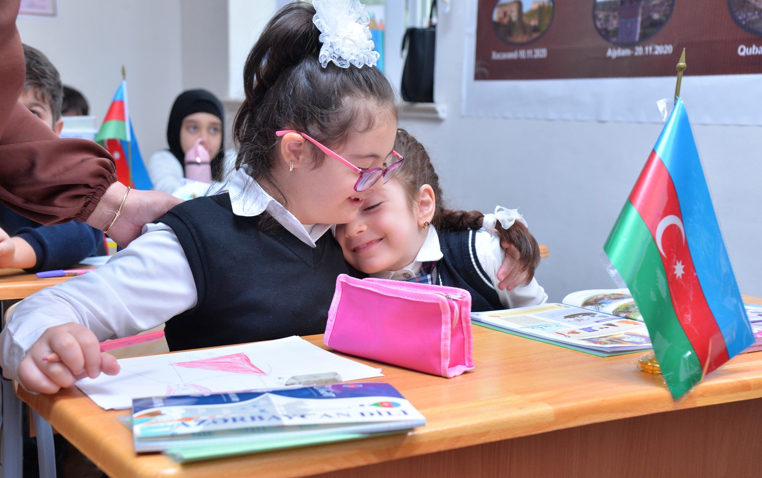 BŞTİ müdiri monitorinqlər çərçivəsində inklüziv təhsil təşkil olunan məktəbdə olub